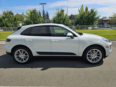 Used 2017 Porsche Macan AWD/4WD image 6