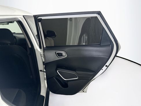 Used 2022 Kia Soul LX w/ Technology Package FWD image 29