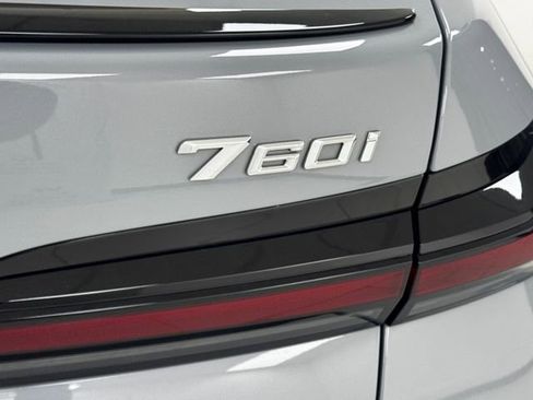 Used 2023 BMW 760i xDrive w/ Executive Package image 40