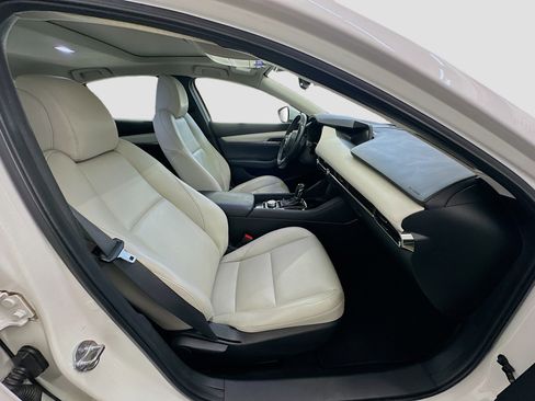 Used 2020 MAZDA MAZDA3 AWD Sedan w/ Premium Package image 33