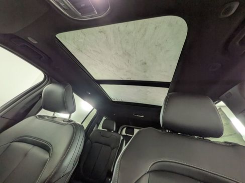 New 2025 Jeep Grand Cherokee L Limited w/ Black Appearance Package image 31