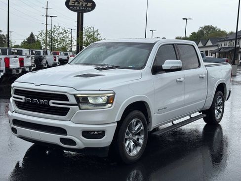 Used 2022 RAM 1500 Laramie w/ Sport Appearance Package AWD/4WD image 3