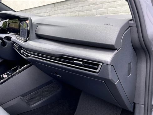 Certified 2023 Volkswagen GTI SE FWD image 15