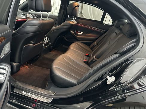 Used 2015 Mercedes-Benz S 550 Sedan image 23