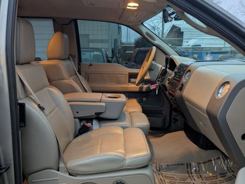 Used 2005 Ford F150 Lariat image 16