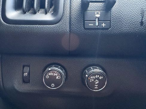 Used 2017 Chevrolet Colorado ZR2 AWD/4WD image 17