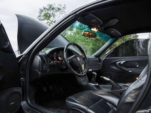 Used 2003 Porsche 911 Carrera 4 AWD/4WD image 36
