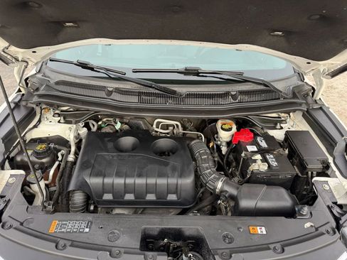 Used 2017 Ford Explorer XLT image 22