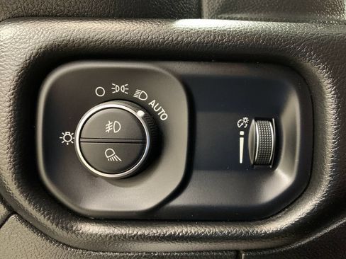 Used 2022 RAM 1500 Big Horn AWD/4WD image 21