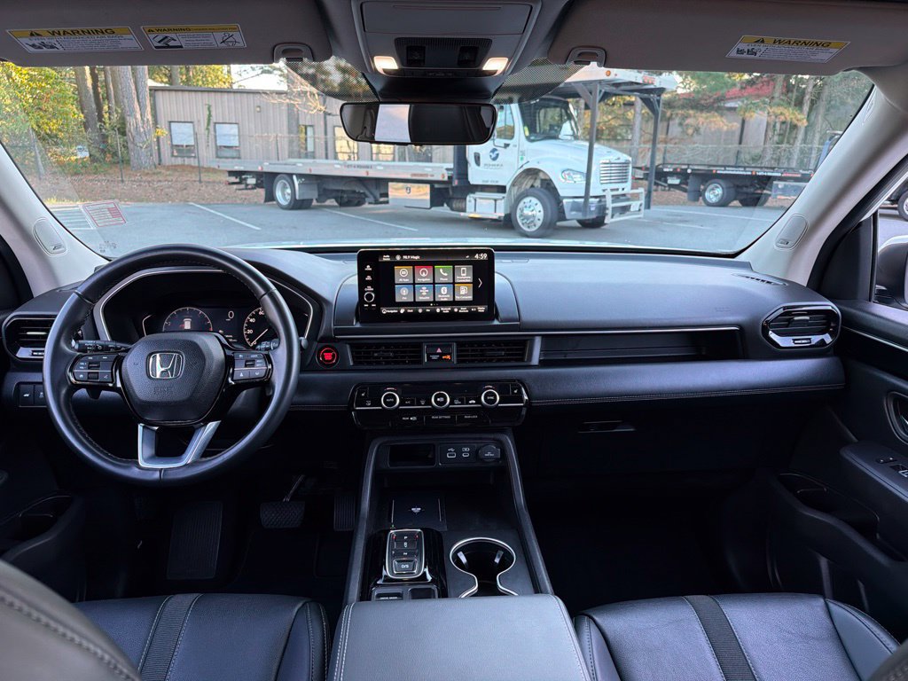 Used 2024 Honda Pilot Touring image 8