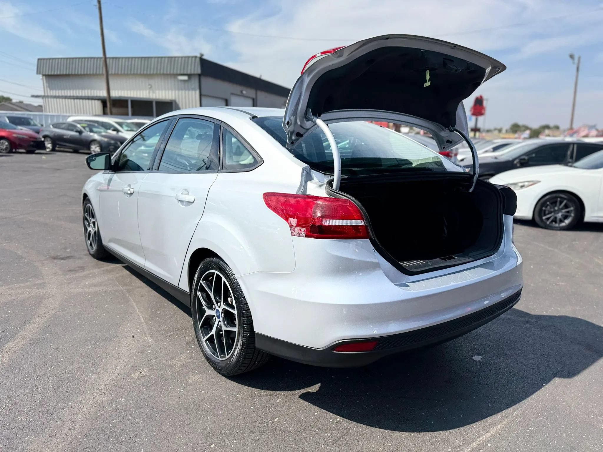 Used 2018 Ford Focus SEL FWD image 37