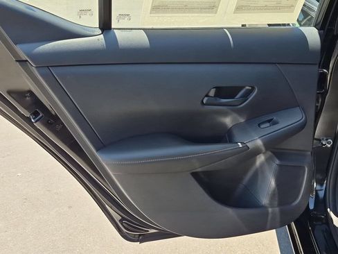 Used 2025 Nissan Sentra SV FWD image 27