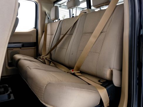 Used 2017 Ford F150 XLT w/ Equipment Group 302A Luxury image 38