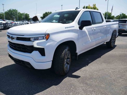 Used 2024 Chevrolet Silverado 1500 RST AWD/4WD image 4