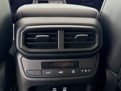 Used 2026 Honda Pilot Touring image 34