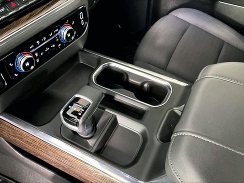 Certified 2025 GMC Sierra 1500 Elevation w/ Preferred Package image 16