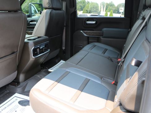 Used 2022 GMC Sierra 2500 Denali w/ Denali Ultimate Package AWD/4WD image 35
