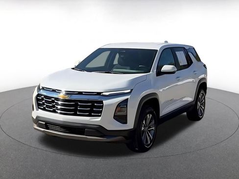 Used 2025 Chevrolet Equinox LT image 7