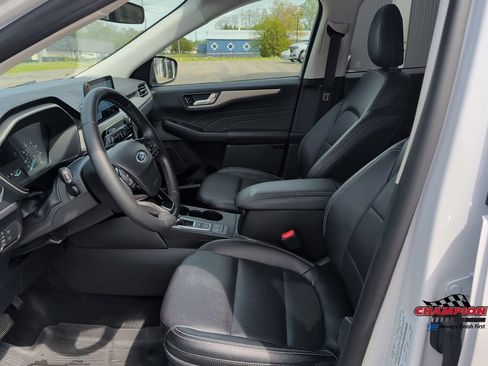 Used 2022 Ford Escape SEL AWD/4WD image 14