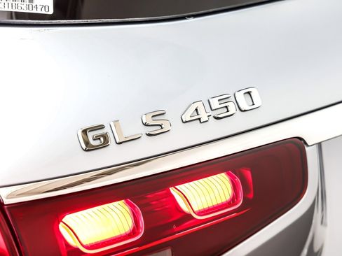 New 2026 Mercedes-Benz GLS 450 4MATIC image 9