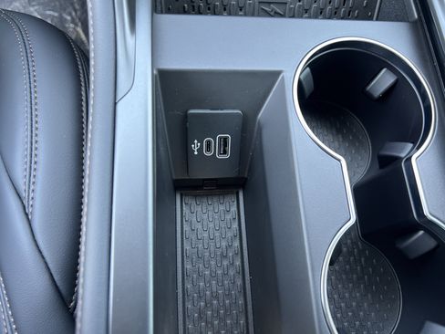 New 2025 Lincoln Nautilus Premier w/ Equipment Group 102A image 23