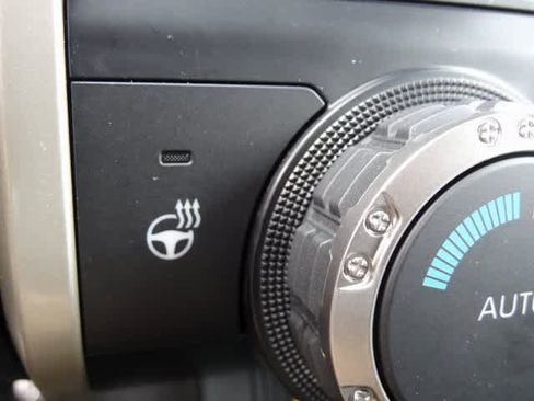 Used 2024 Toyota Tacoma TRD Sport w/ TRD Sport Upgrade Package image 18