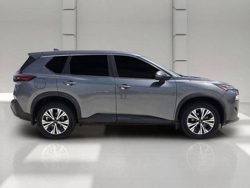 Used 2022 Nissan Rogue SV AWD/4WD image 6