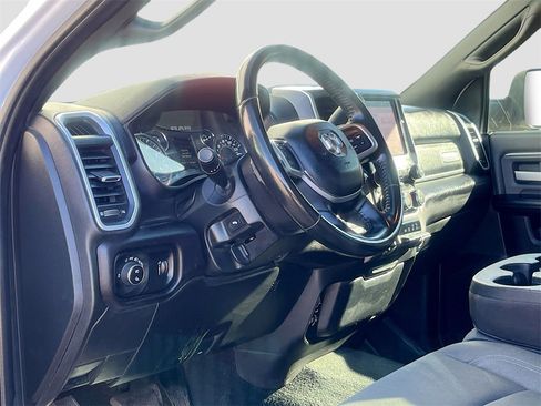 Used 2022 RAM 2500 Big Horn w/ Level 1 Equipment Group image 9