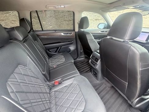 Used 2024 Volkswagen Atlas SEL Premium R-Line AWD/4WD image 32