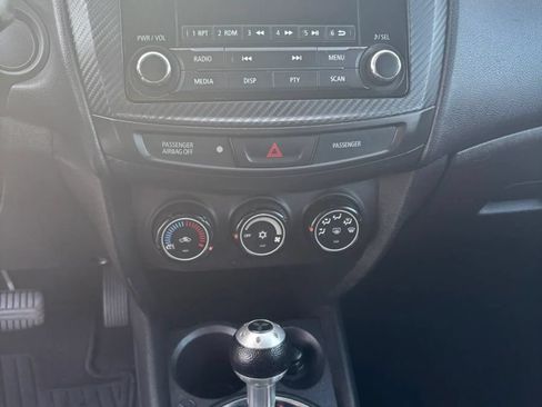 Used 2015 Mitsubishi Outlander Sport ES FWD image 11