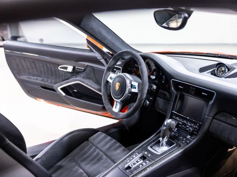 Used 2016 Porsche 911 GT3 RS image 32