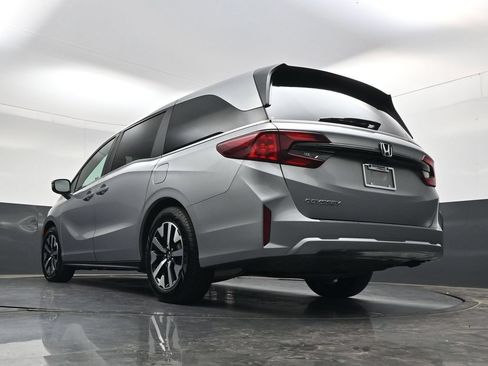 Used 2025 Honda Odyssey EX-L image 38