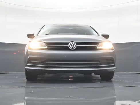 Used 2017 Volkswagen Jetta S image 17