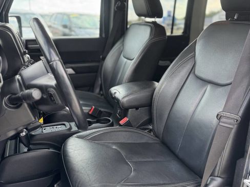 Used 2017 Jeep Wrangler Unlimited Sahara w/ Quick Order Package 24E Chief image 17