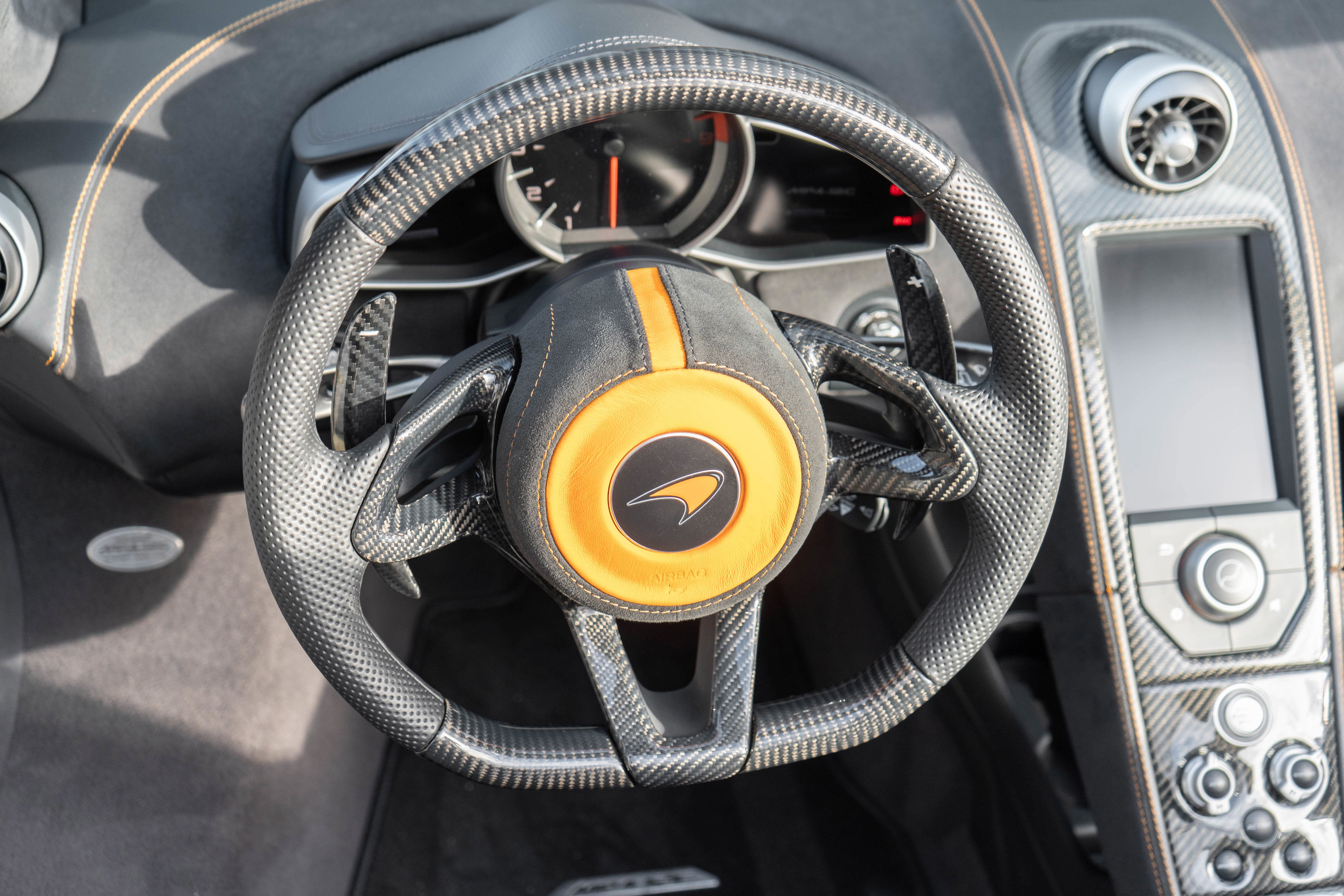Used 2013 McLaren MP4-12C Spider RWD image 15