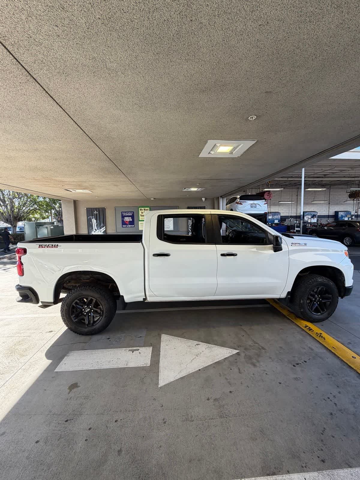 Used 2023 Chevrolet Silverado 1500 LT Trail Boss w/ Protection Package AWD/4WD image 8