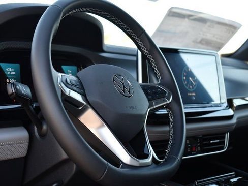 New 2025 Volkswagen Atlas Cross Sport SEL AWD/4WD image 10