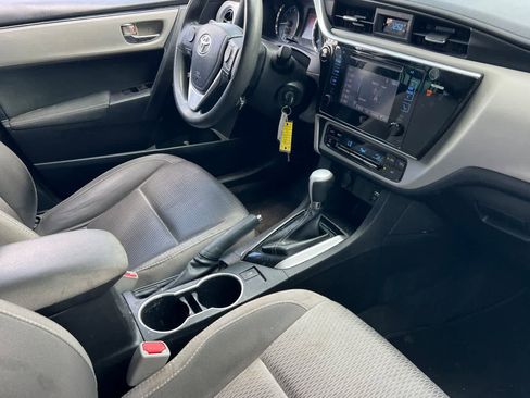 Used 2017 Toyota Corolla LE w/ Carpet Mat Package (TMS) FWD image 17