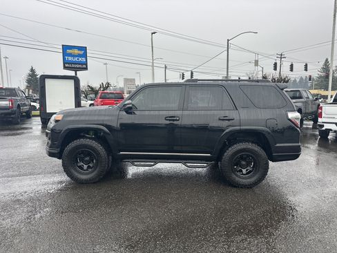 Used 2019 Toyota 4Runner Limited image 2