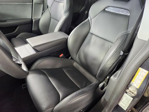 Used 2024 Tesla Model 3 Performance image 13