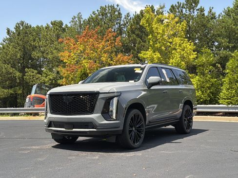 Used 2026 Cadillac Escalade Platinum Sport w/ LPO, Floor Liner Package AWD/4WD image 12
