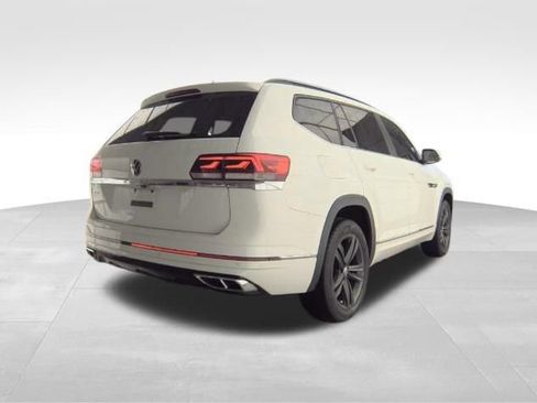 Used 2021 Volkswagen Atlas SE w/ Panoramic Sunroof Package FWD image 4