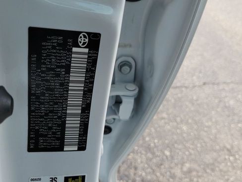 Used 2024 Toyota Corolla LE image 29