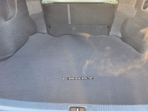 Used 2018 Toyota Camry XLE image 28