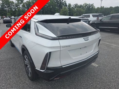 Used 2024 Cadillac Lyriq Luxury RWD image 5
