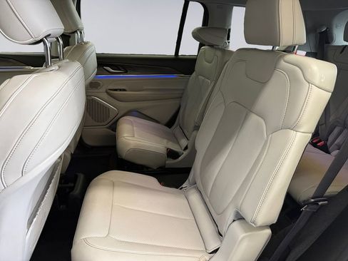 Used 2023 Jeep Grand Cherokee L Overland image 17