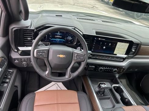 New 2026 Chevrolet Silverado 1500 High Country w/ High Country Premium Package AWD/4WD image 28