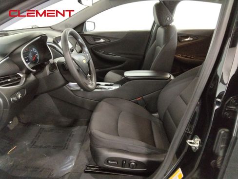 Used 2023 Chevrolet Malibu LT image 24