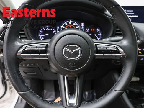 Used 2023 MAZDA MAZDA3 s FWD image 10