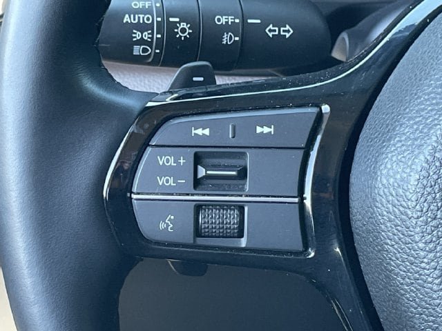 Used 2025 Honda Pilot Elite image 13